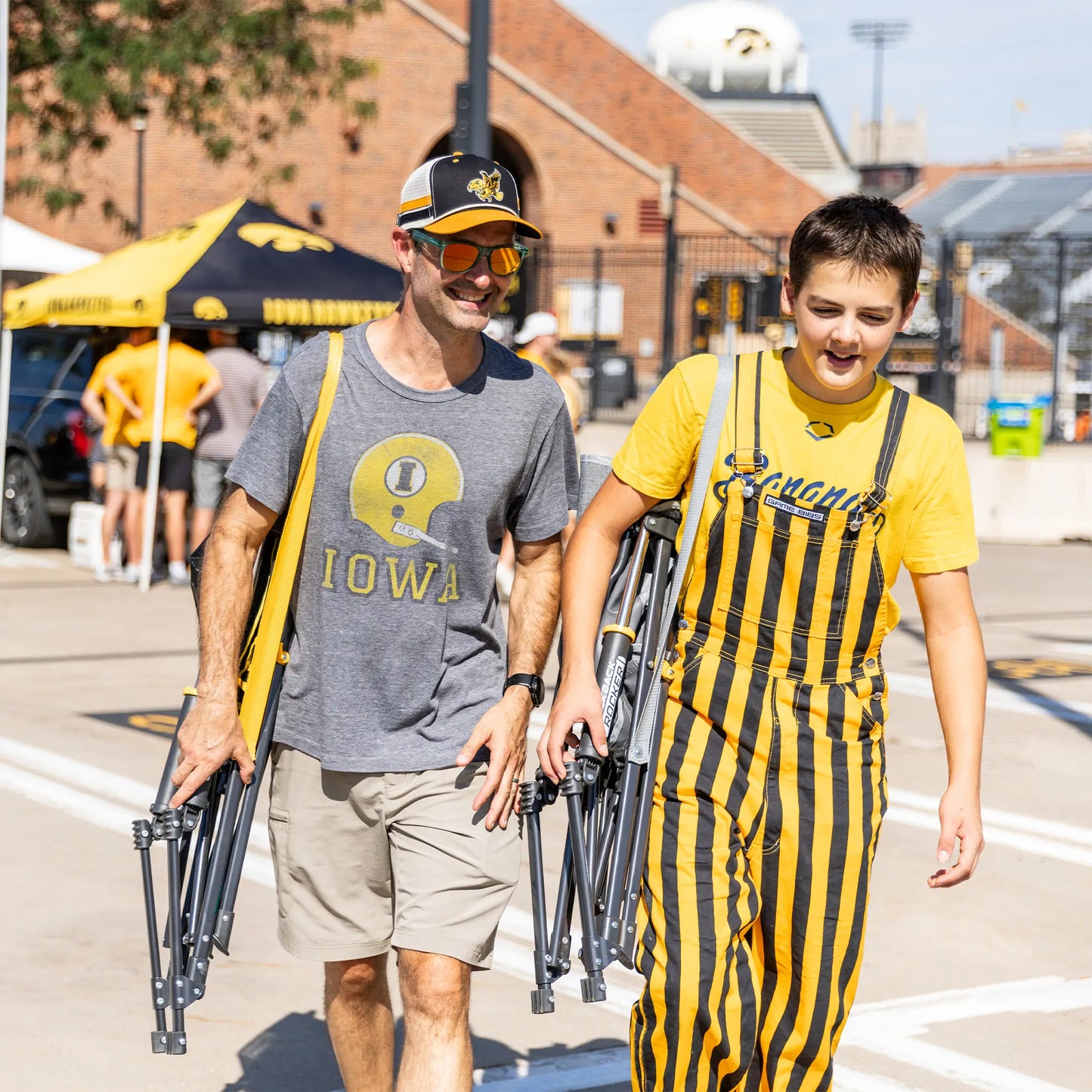 College Comfort Pro Rocker™ - Iowa Hawkeyes - Home Team Ready